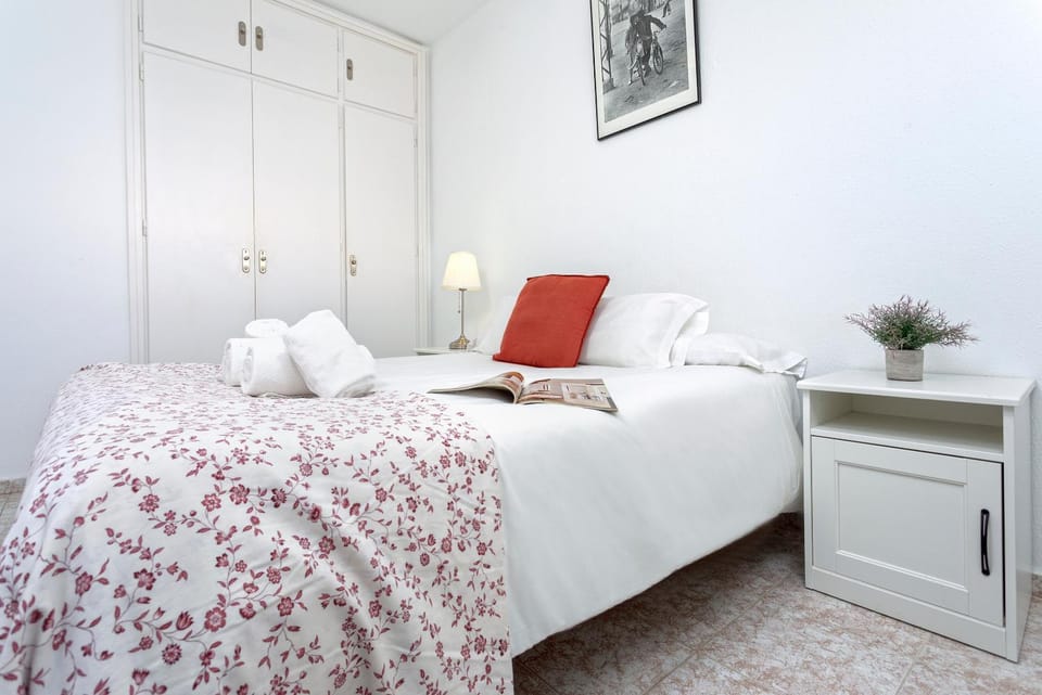 Bed, Photo of the whole room, Bedroom, towels, wardrobe