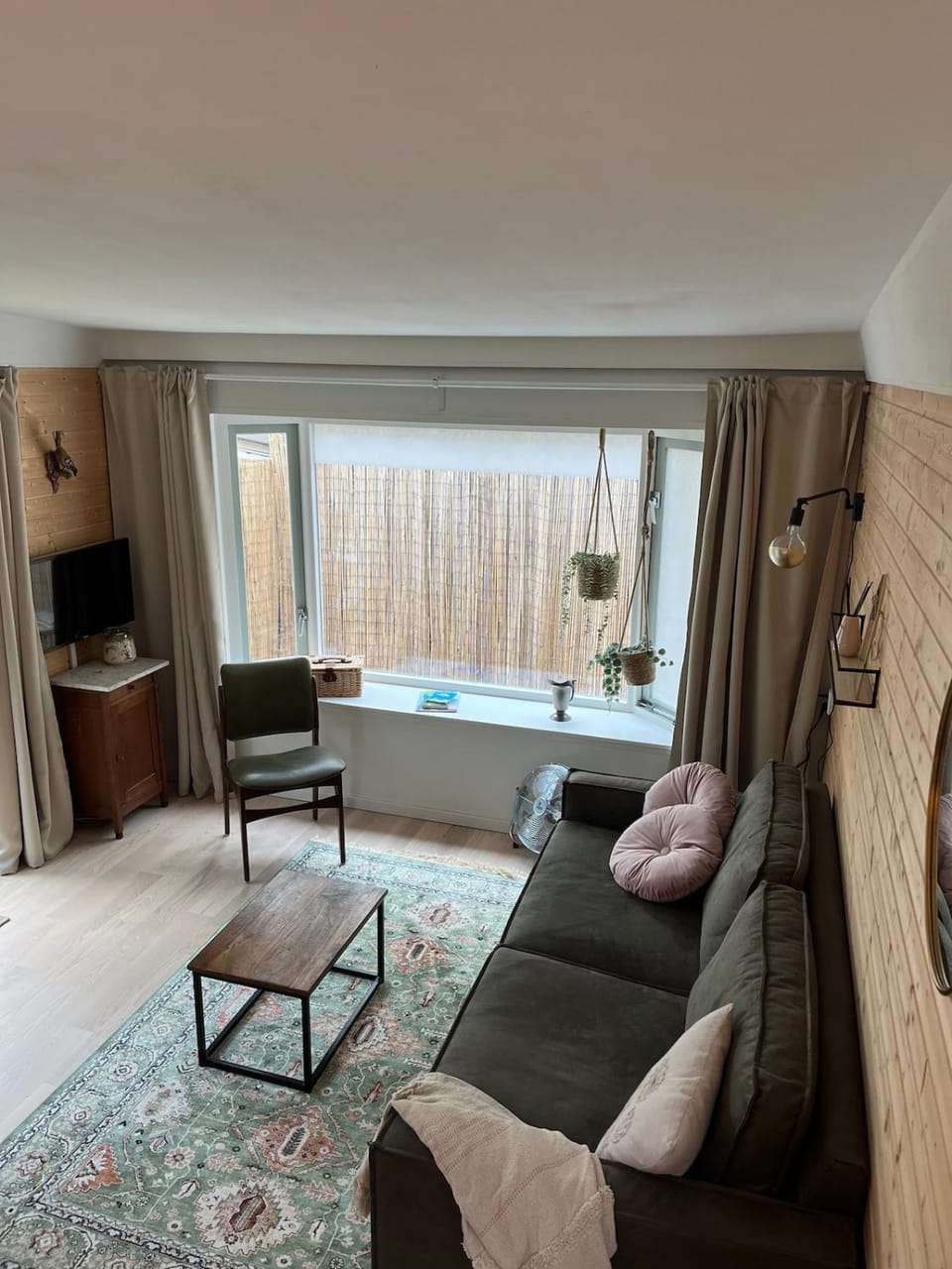 Cozy wooden cottage de Veluwe House in Putten