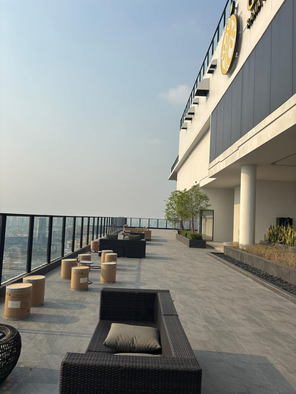 Cassia Rama9 Loft Highrise View Central Gym&Pool Apartment in Bangkok