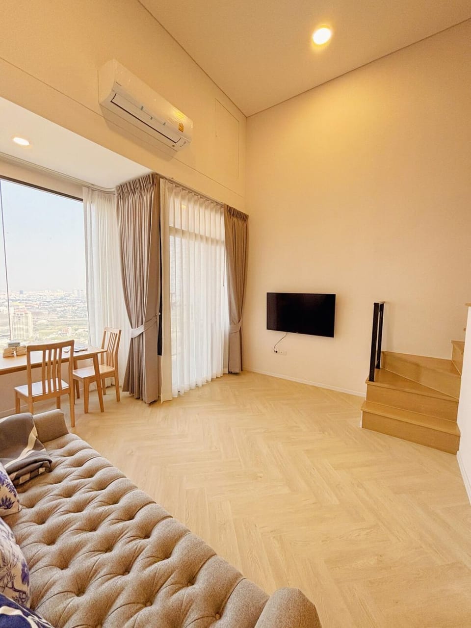 Cassia Rama9 Loft Highrise View Central Gym&Pool Apartment in Bangkok