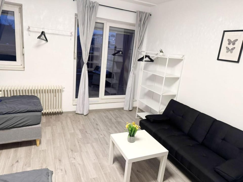 Living room, Photo of the whole room, Seating area, heating