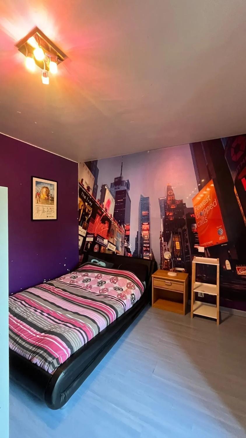 Photo of the whole room