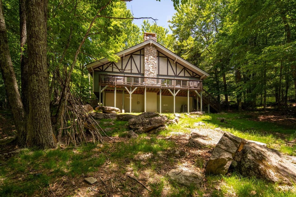 Southern Buffalo House in Beech Mountain