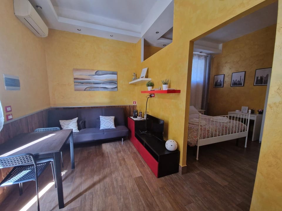 Living room, Photo of the whole room
