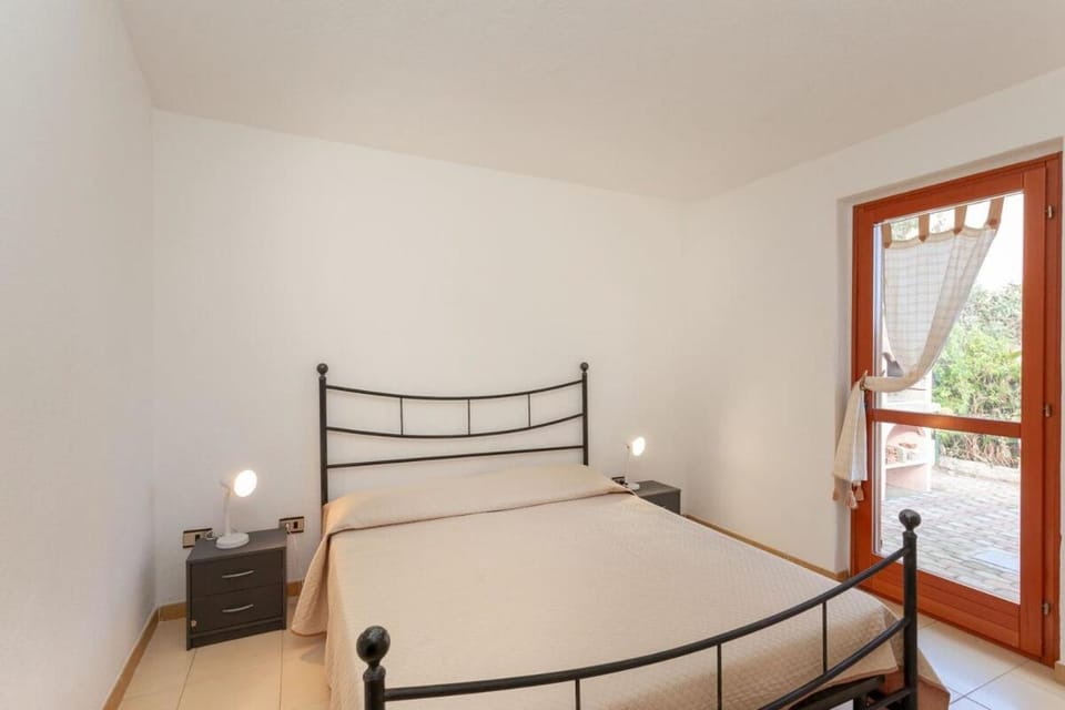 Cinta 7 Apartment in San Teodoro