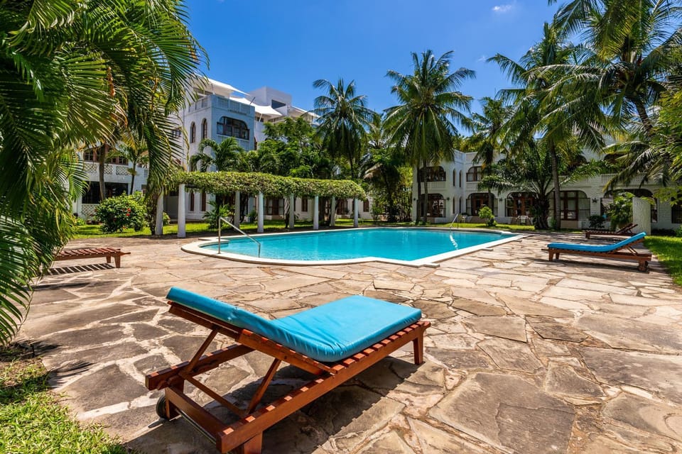 Garden, Balcony/Terrace, Swimming pool, Swimming pool, sunbed