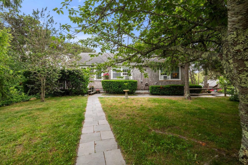 3 Cottages Walk to Nauset Beach House in Orleans