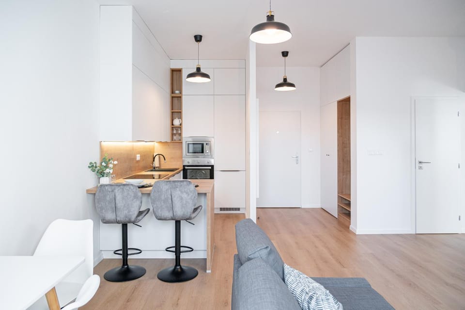 Kitchen or kitchenette, Dining area, dishwasher, oven, pet friendly