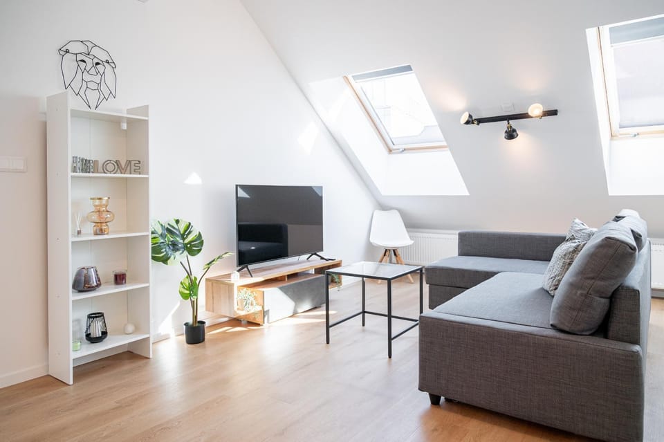 Communal lounge/ TV room, TV and multimedia, Living room, Seating area