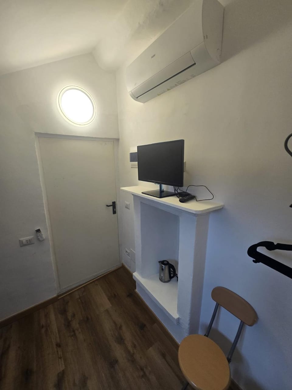 Grazioso Room Apartment in Milan