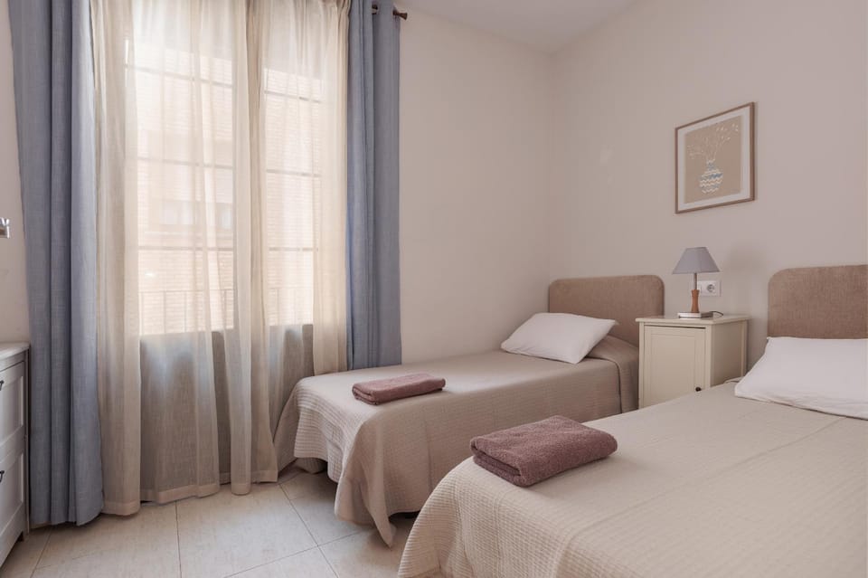 Gothic Quarter, beautiful views of the Roman wall! Apartment in Barcelona