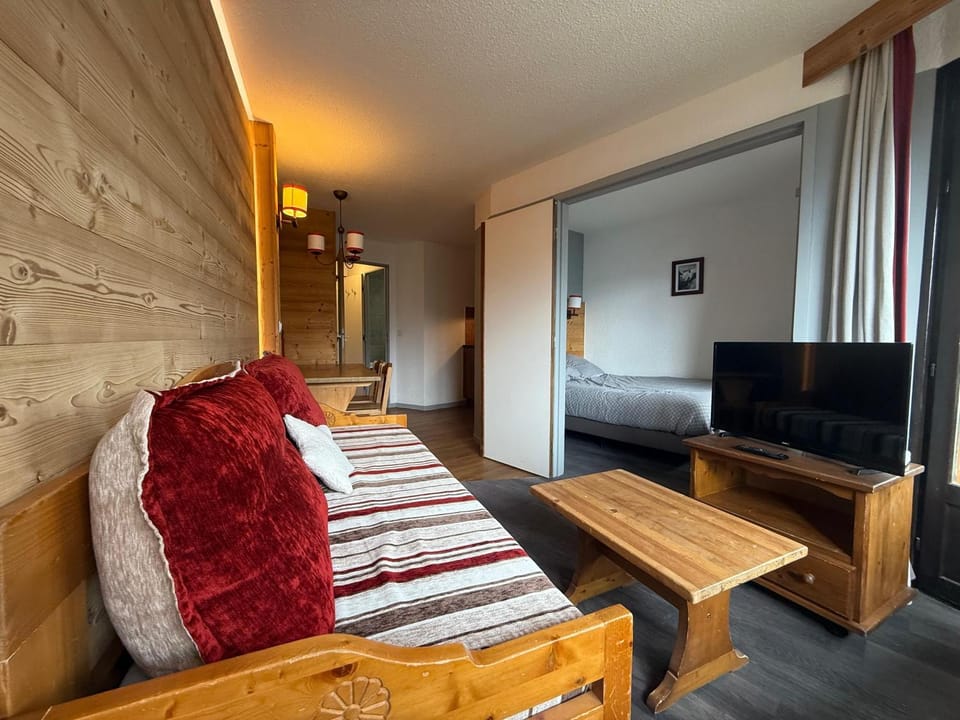 DEUX PIÈCES CHALEUREUX VUE IMPRENABLE Résidence Datcha AU PIED DES PISTES Apartment in Avoriaz