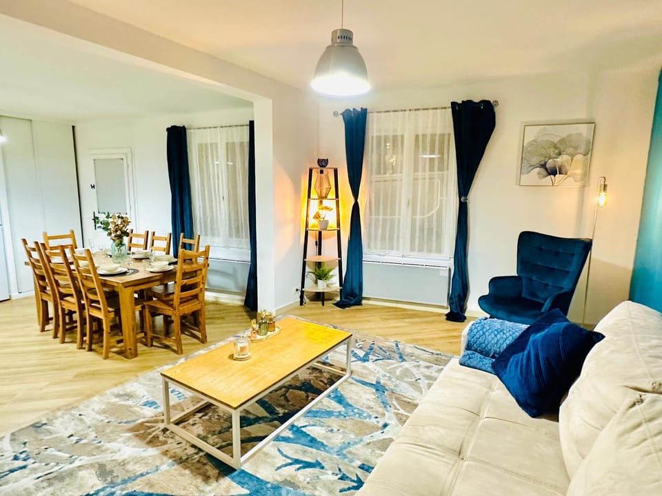 Maison le B - Disneyland Paris - Parking - Wifi House in Bussy-Saint-Georges