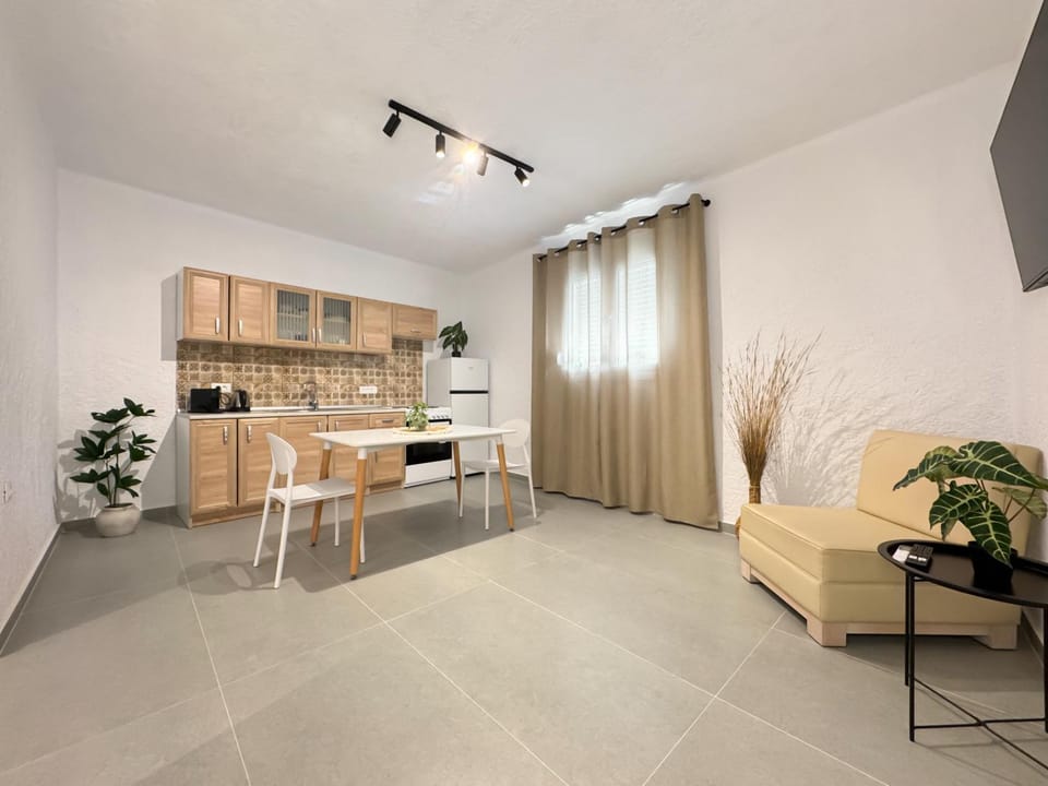 LA Casa Di Lusso Casa N2 Adults Only Apartment in Kolympia