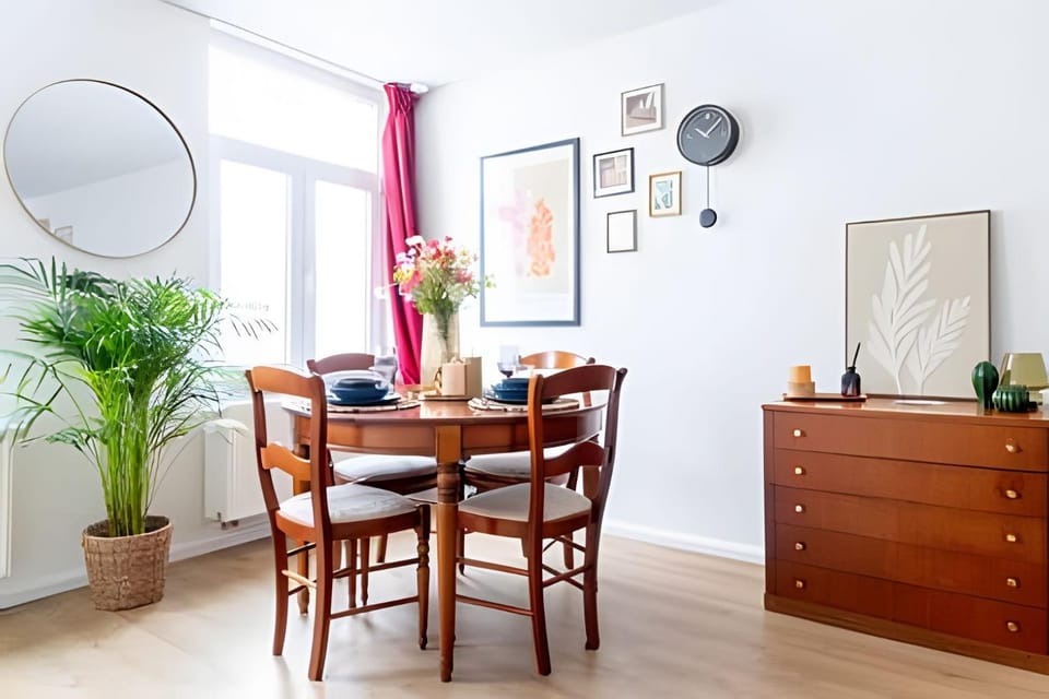 Dining area, Dinner