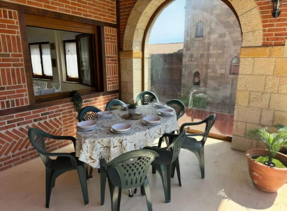 Villa Araceli House in Cantabria