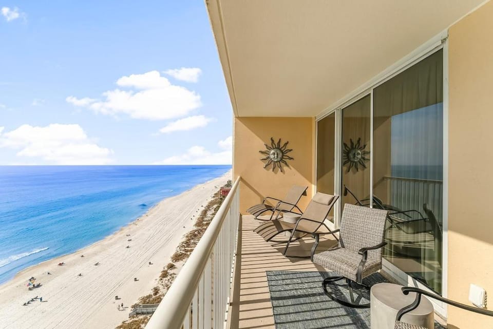 Majestic Beach Resort 1404 House in Long Beach