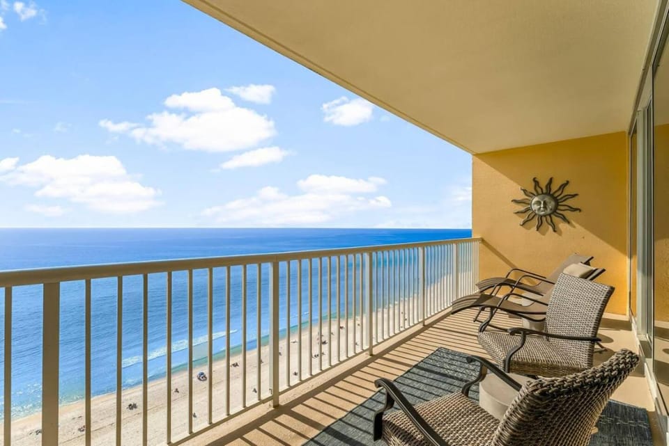 View (from property/room), Balcony/Terrace, Seating area, Beach, Sea view, sunbed