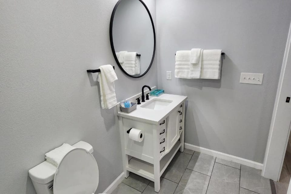 Peaceful Midtown Apartment with Gym and Parking Apartment hotel in Tulsa