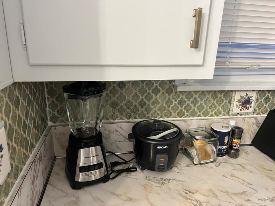 Waterfront 4BR apt - 15Min to MetLife and TIMES SQ Apartment in Weehawken