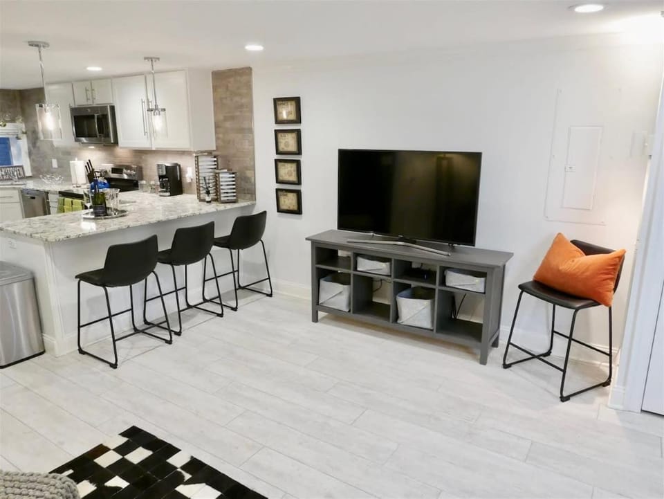 Stylish & Modern Apt Shaw PKING Apartment in District of Columbia