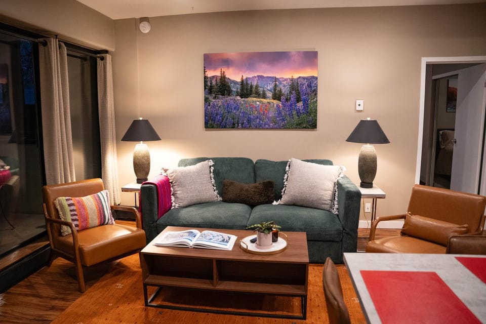 Communal lounge/ TV room, Living room