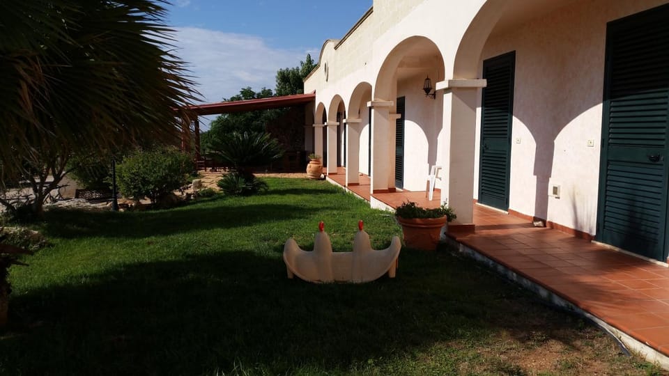 Facade/entrance, Garden