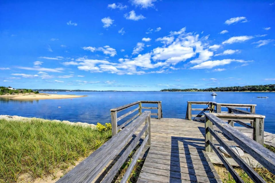 Half Mile to Jacknife Beach House in Brewster
