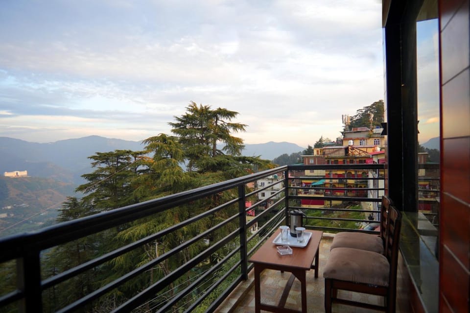 Balcony/Terrace, Mountain view