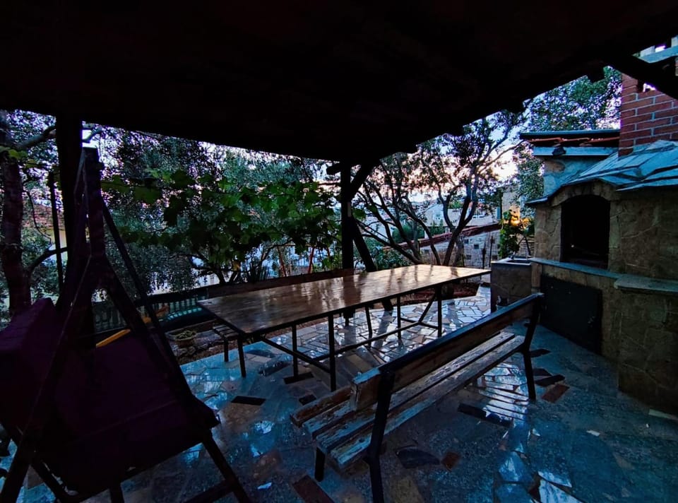 BBQ facilities, Communal kitchen