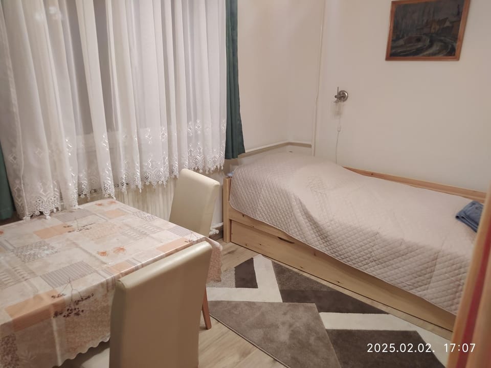 4 turtles apartman Apartment in Budapest