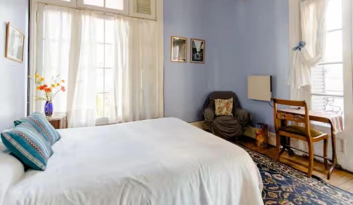 Bed, Photo of the whole room, Seating area, Bedroom