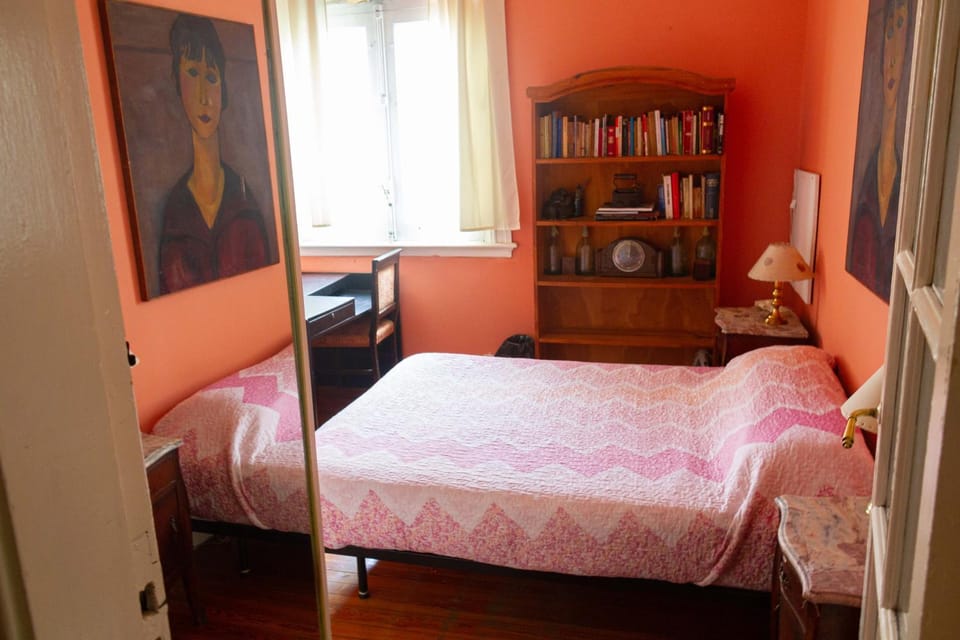 Bed, Library, Photo of the whole room, Bedroom