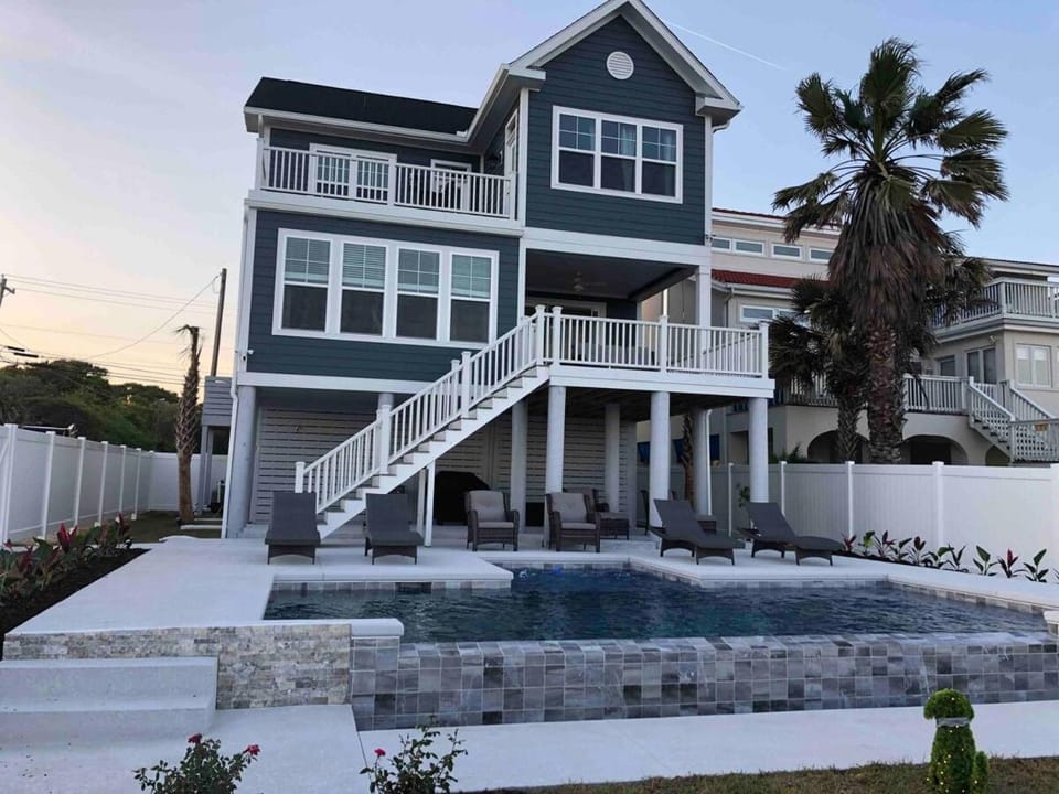 Bailey's Blue Ocean View House in Atlantic Beach