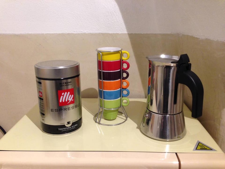Coffee/tea facilities, Kitchen or kitchenette