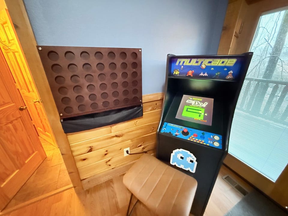 Falling Leaf Hideaway – Alpine Mountain Village Cabin with Hot Tub, Theater, Game Room, Pools! Cabin in Pigeon Forge
