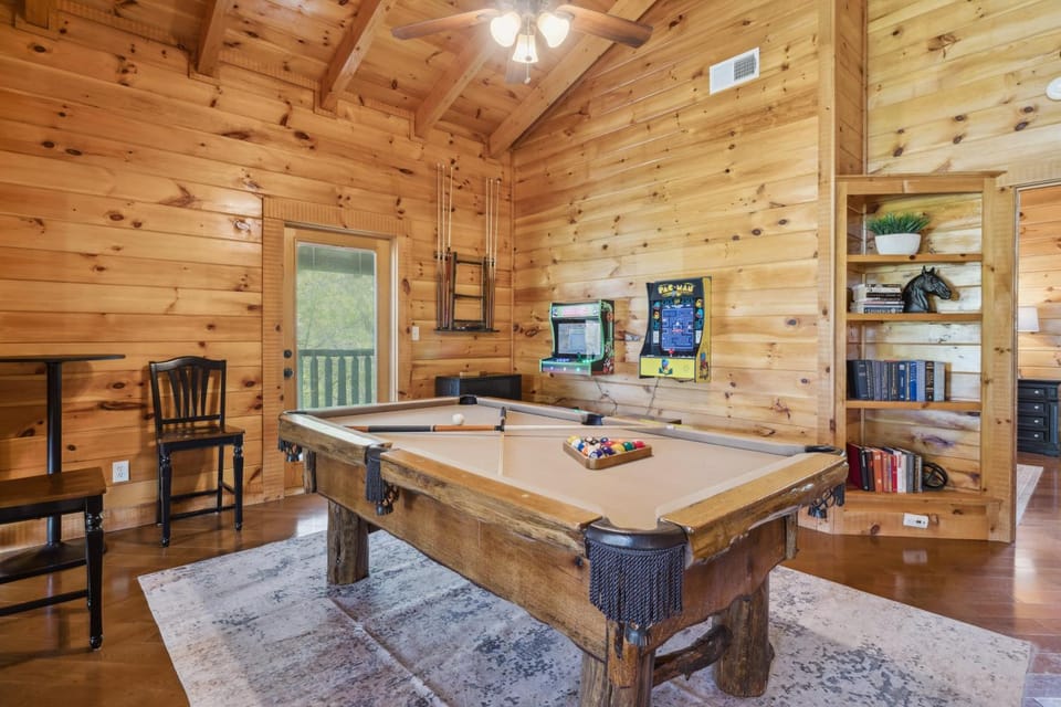 Falling Leaf Hideaway – Alpine Mountain Village Cabin with Hot Tub, Theater, Game Room, Pools! Cabin in Pigeon Forge