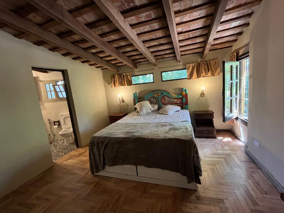 La Bedoyita House in La Cumbre