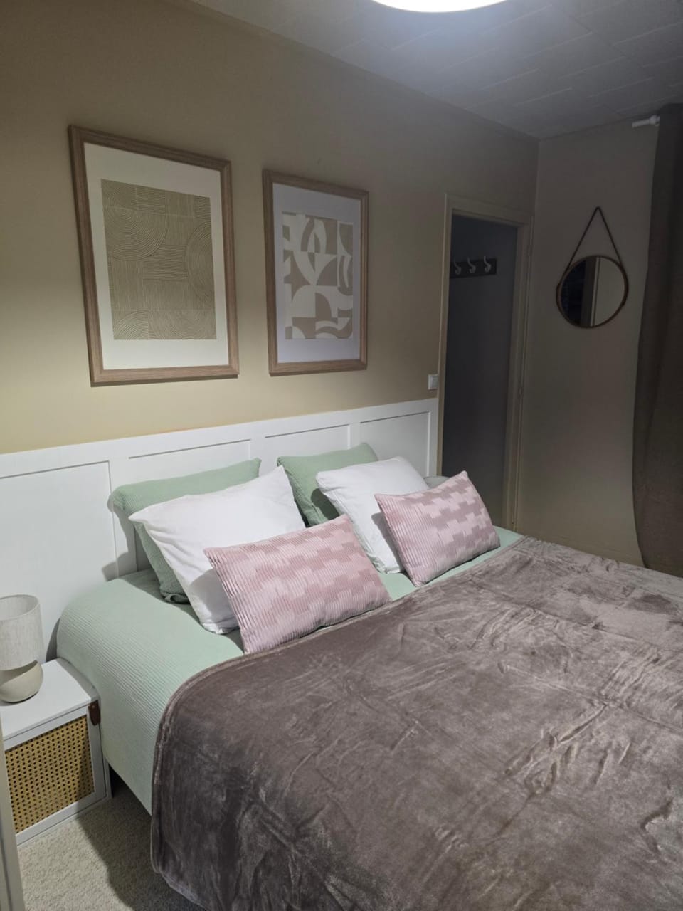 Mont Saint Michel Charmante chambre bien être Bed and Breakfast in Brittany