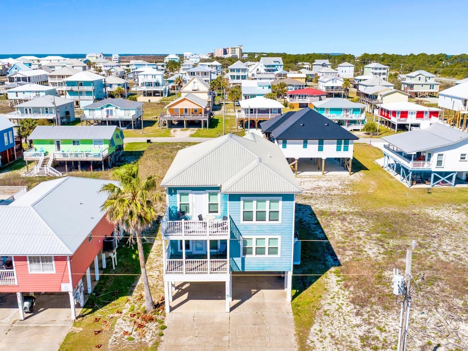 Property building, Neighbourhood, Bird's eye view, Sea view
