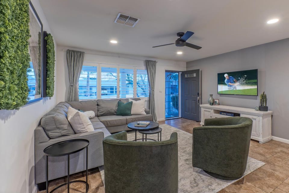 Stylish 3BR Retreat with Backyard Oasis Near Old Town Scottsdale House in Scottsdale