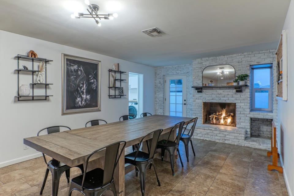 Stylish 3BR Retreat with Backyard Oasis Near Old Town Scottsdale House in Scottsdale