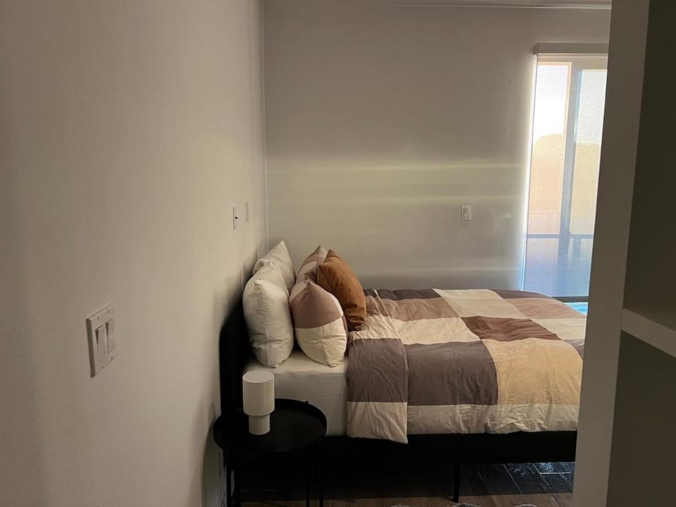 Santa Monica Bright Studio with stunning view Apartment in Santa Monica