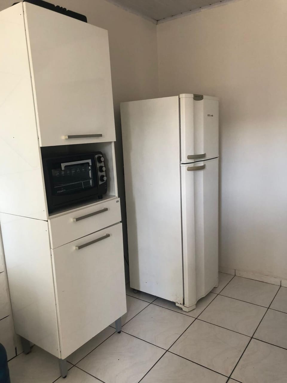 kitnet para até 4 pessoas totalmente mobiliada próxima da ITE Bauru-sp -R8 Apartment in Bauru