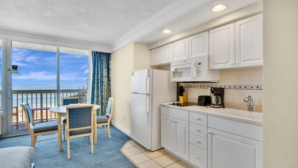 Oceanfront Studio in Daytona Beach Resort Apartment in Holly Hill