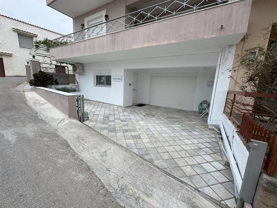 Property building, Balcony/Terrace