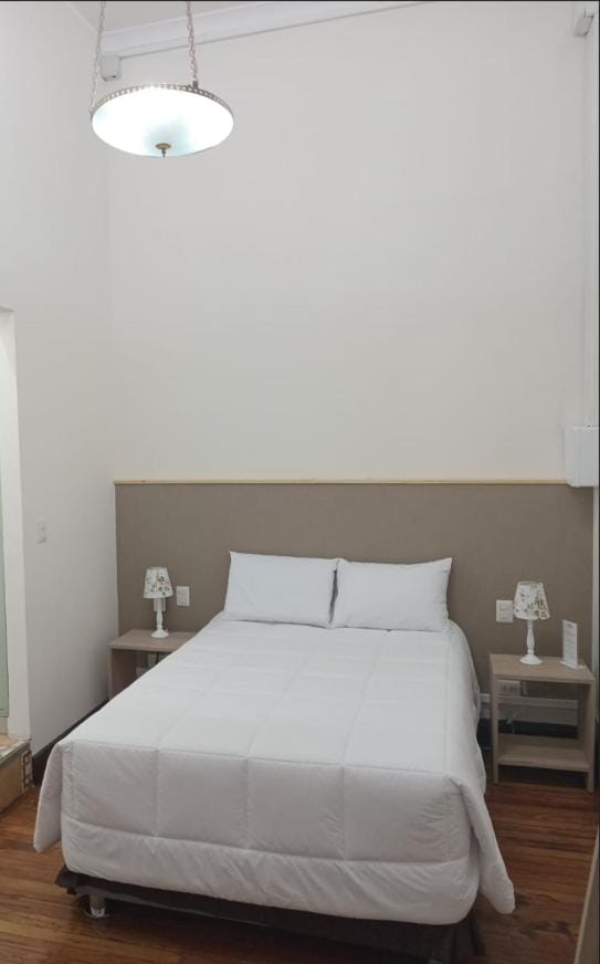 Colville Hospedaje, a 1 cuadra de la plaza mayor de lima Bed and Breakfast in Lima