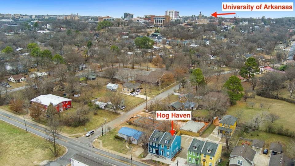 Hog Haven - 2 mi to UofA 1 mile to Downtown House in Fayetteville
