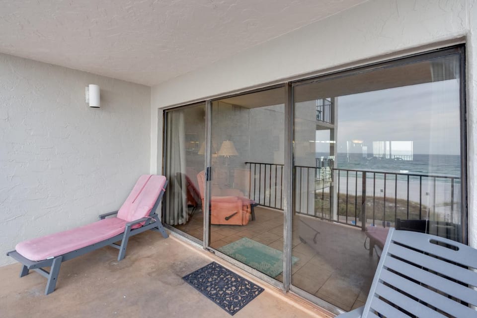Day, View (from property/room), Balcony/Terrace, Seating area, sunbed