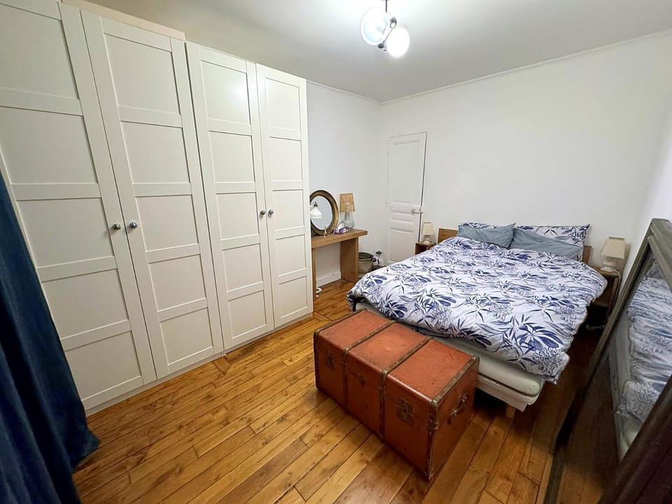 Bedroom, storage